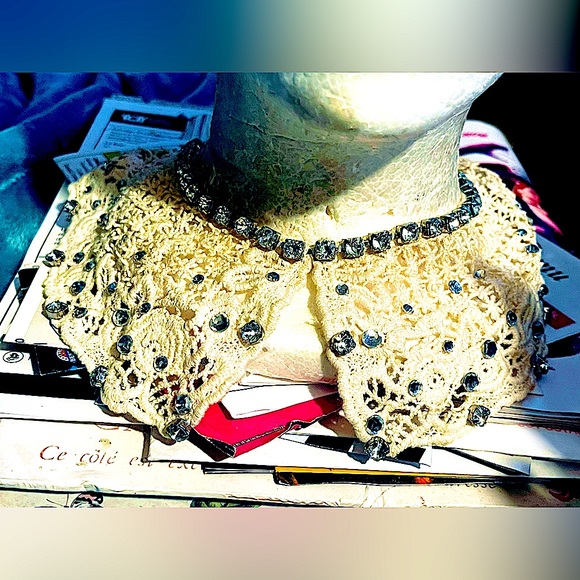 set of 2 Lace collars: cotton crochet rhinestone Vtg Crystal& pink bead pearls - Picture 1 of 8
